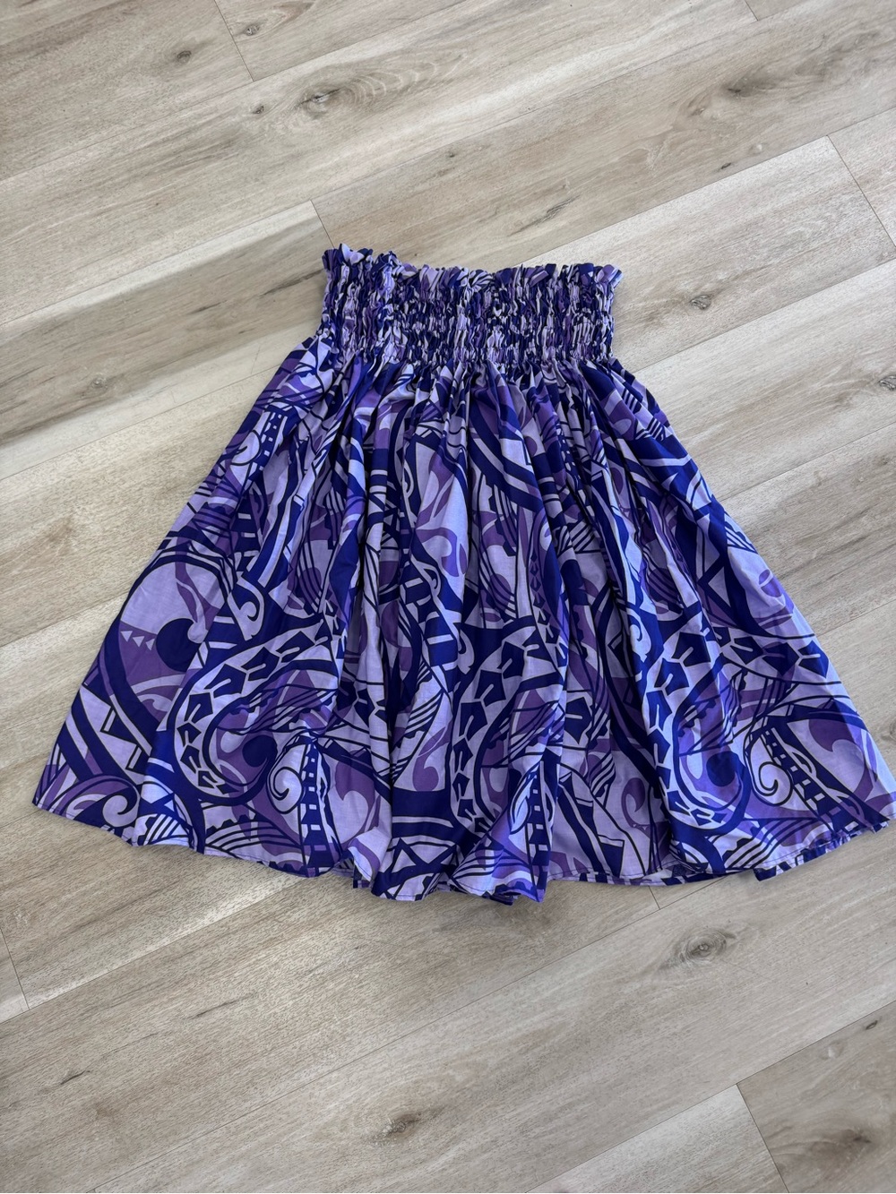 Hula skirt pāʻū. Girls. Teen. Adult. Elastic waist. Adjustable.